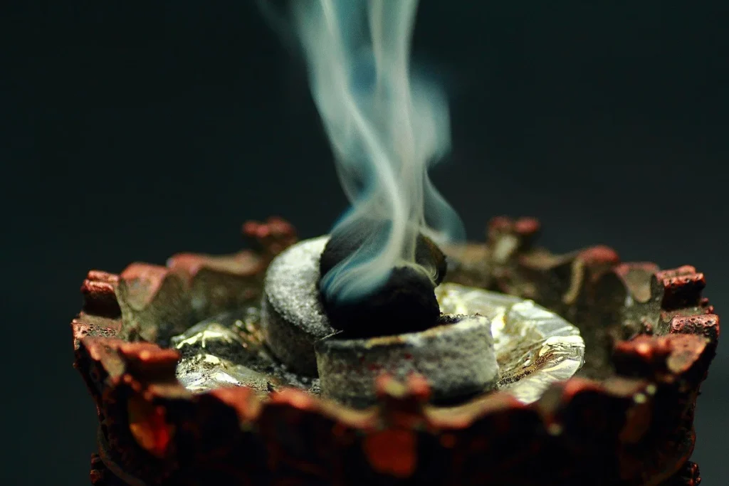 Bakhoor – truyền thống đốt trầm ở Trung Đông