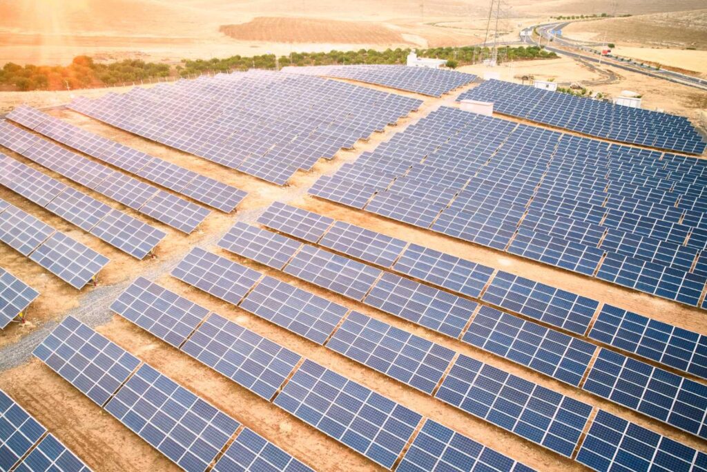 Algeria đặt mục tiêu đạt công suất năng lượng tái tạo là 15.000 MW vào năm 2035.